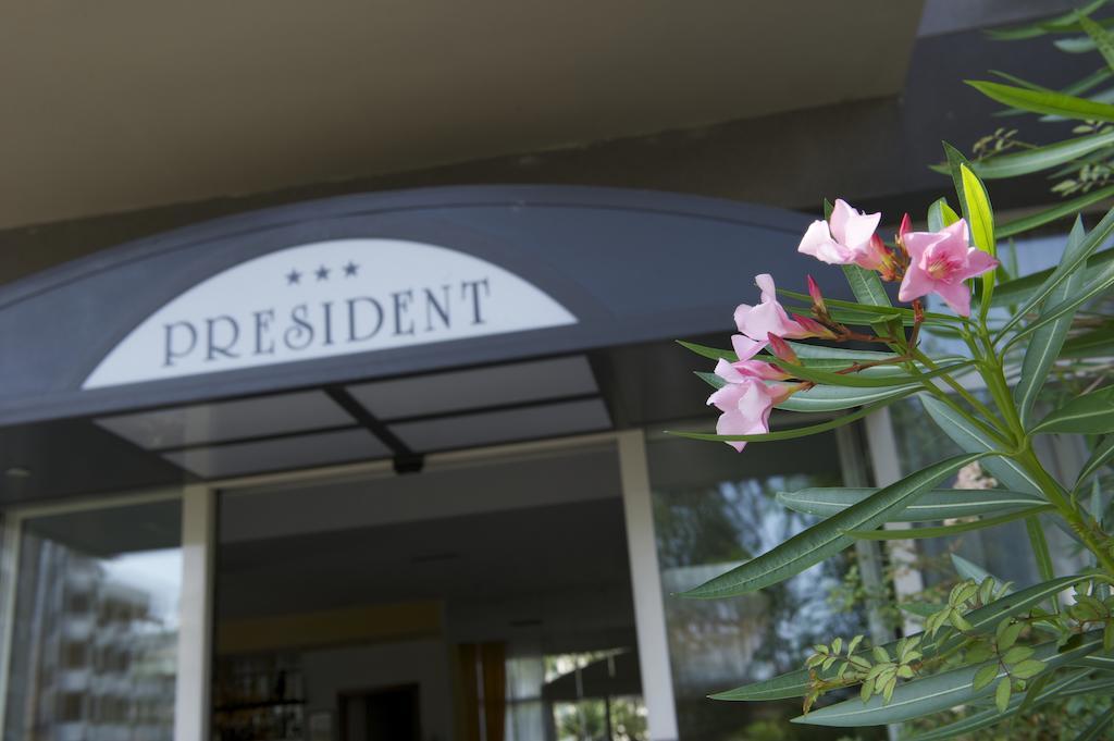 Hotel President Cattolica Esterno foto