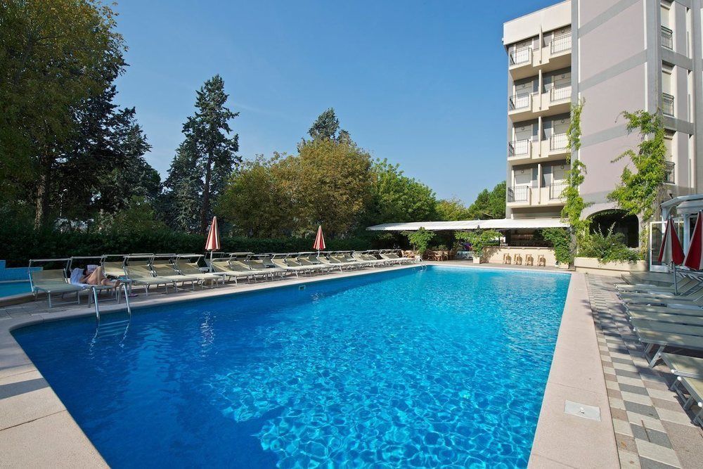 Hotel President Cattolica Esterno foto