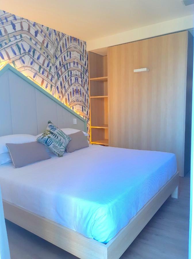 Hotel President Cattolica Esterno foto