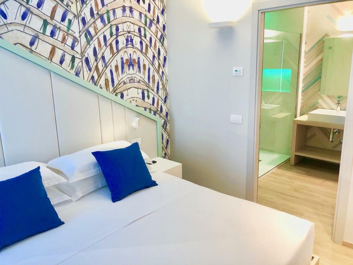 Hotel President Cattolica Esterno foto