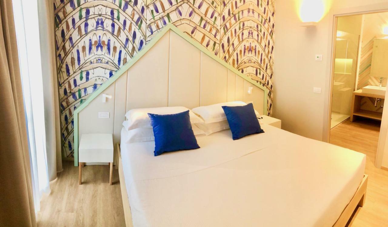Hotel President Cattolica Esterno foto